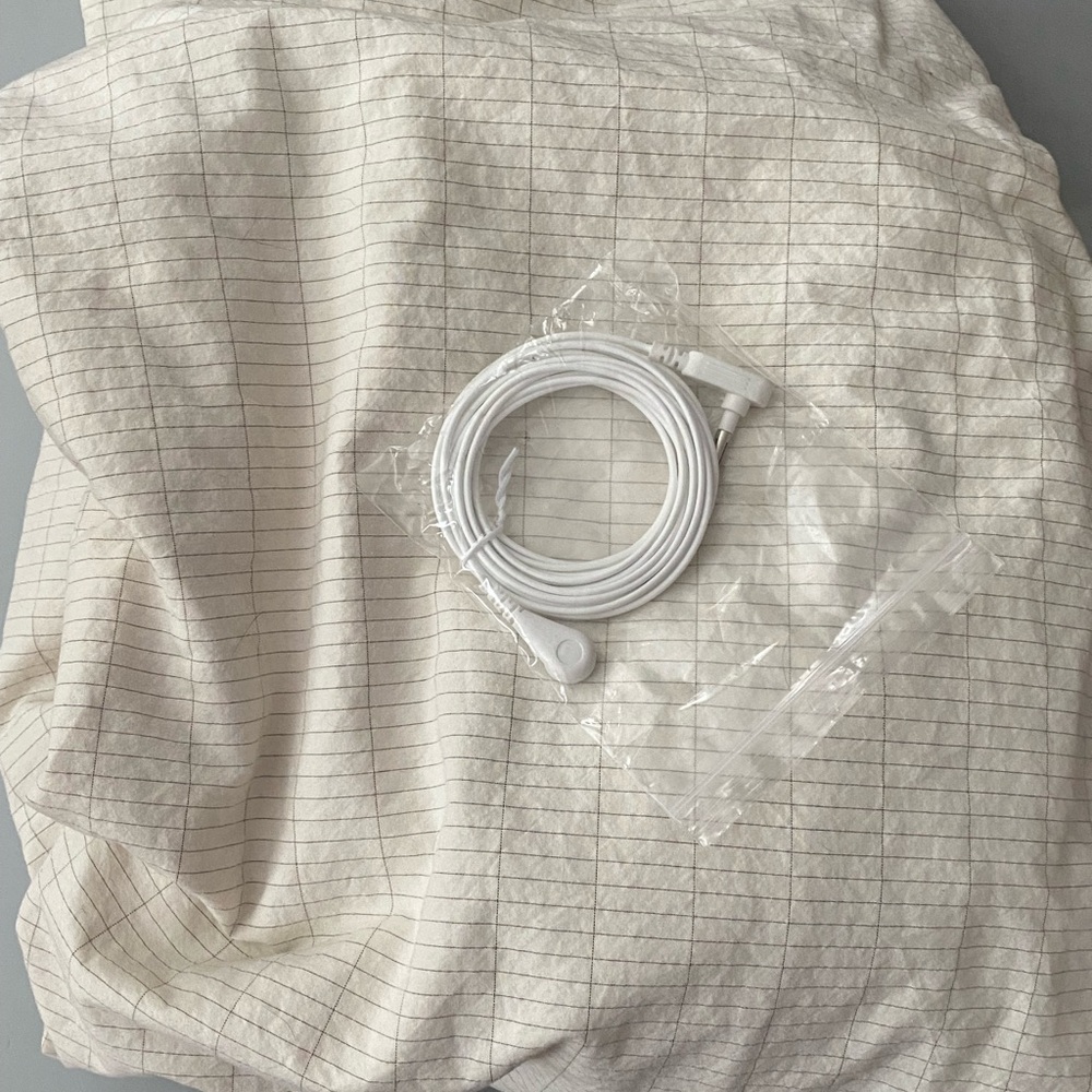 Ivellow grounding fitted sheet - king